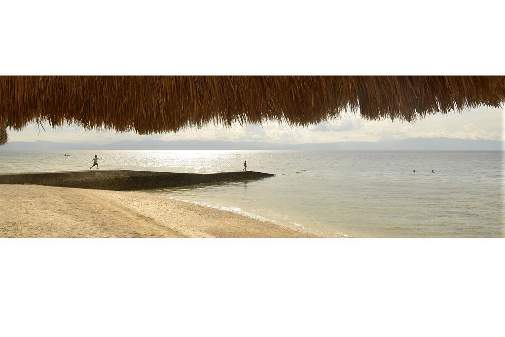 Allure Badian Beach Villa Exteriör bild